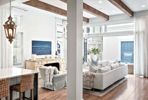 تلفزيون ذكي، مدفأة، تنس طاولة، كُتُب