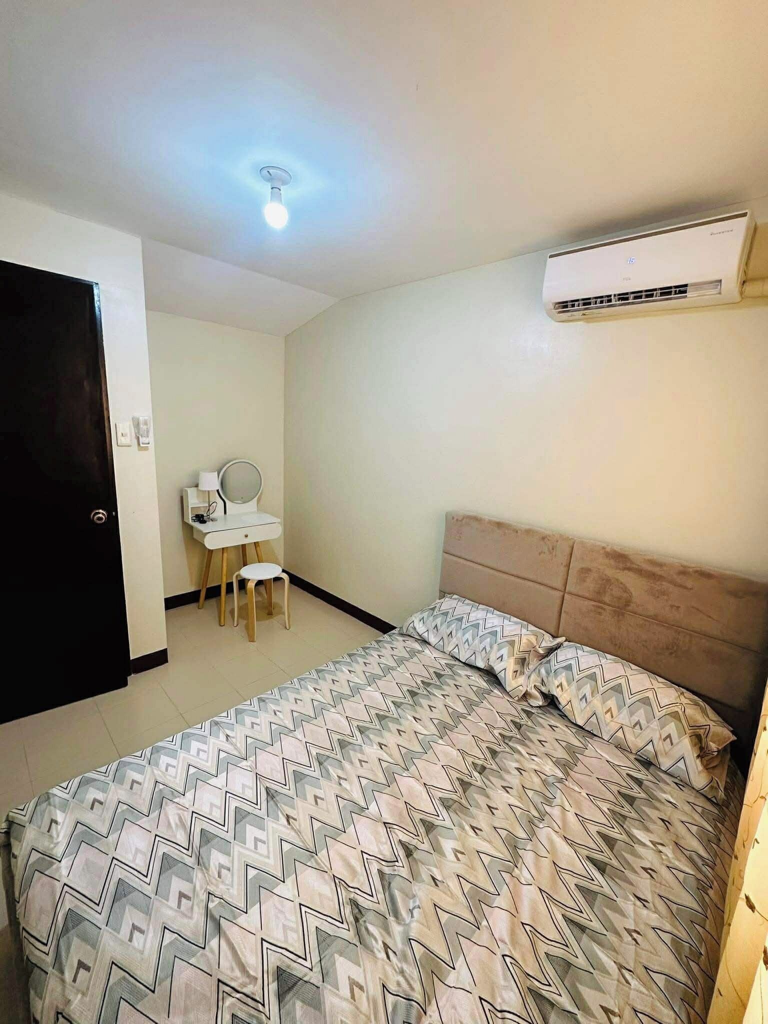 3 slaapkamers, een kluis op de kamer, gratis wifi, beddengoed