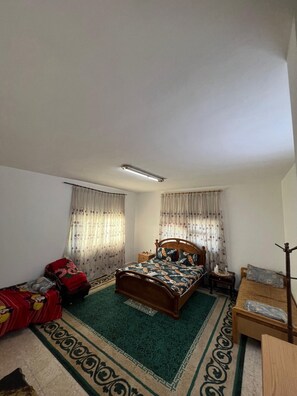 1 bedroom, iron/ironing board, WiFi