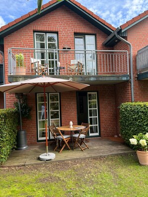 Outdoor dining - Gemütliches und Modernes Ferienhaus an der Ostsee für die Ganze Familie (Fiefbergen)