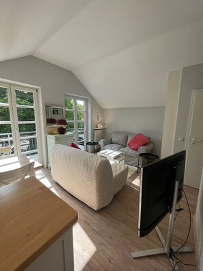 Smart TV, books - Gemütliches und Modernes Ferienhaus an der Ostsee für die Ganze Familie (Fiefbergen)