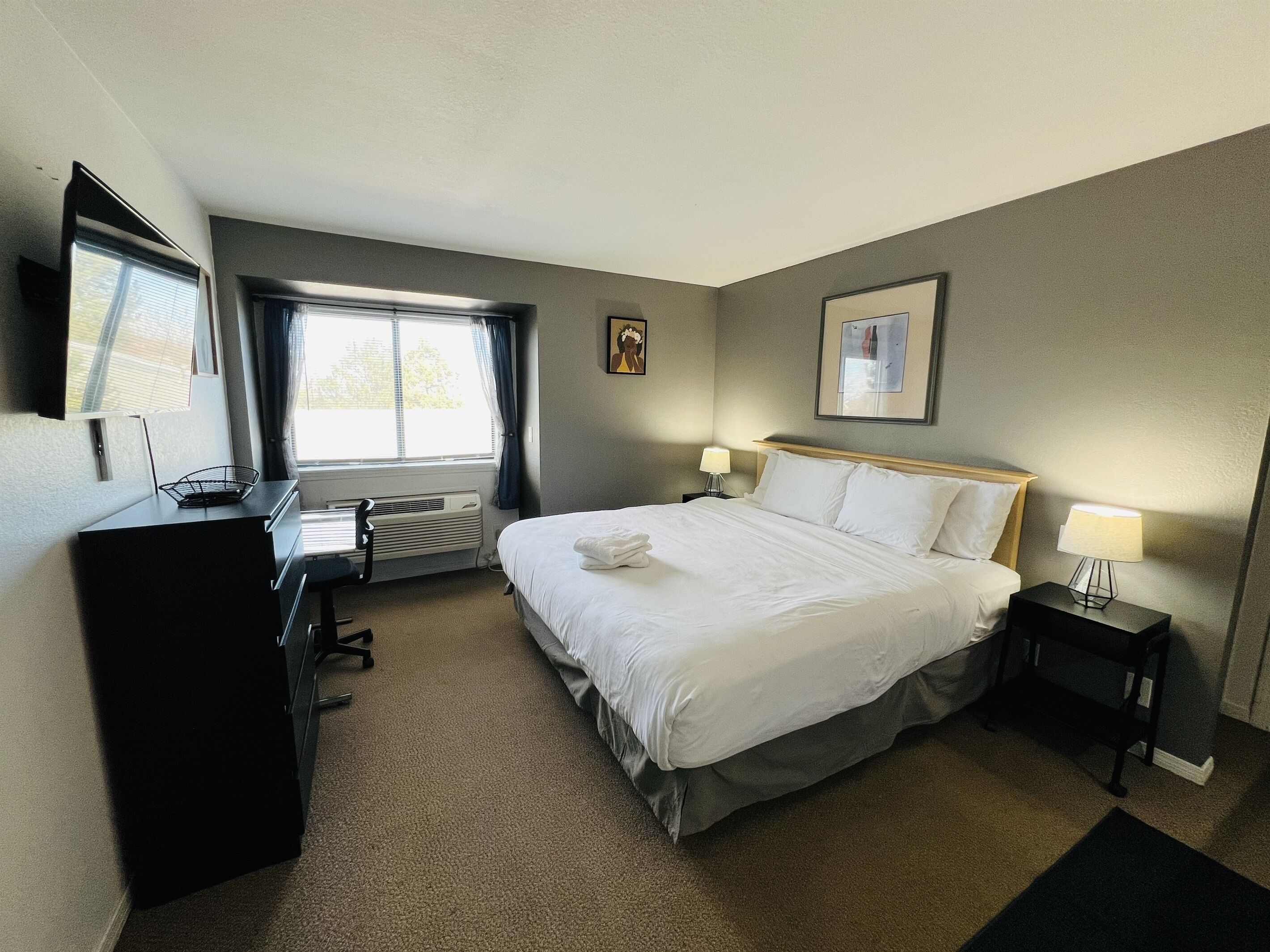 1 bedroom, desk, iron/ironing board, free WiFi