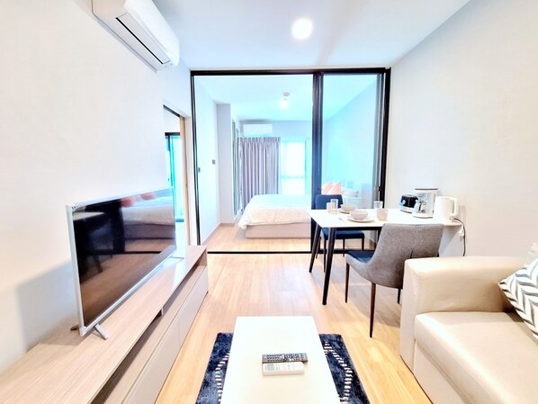 1 bedroom, iron/ironing board, WiFi, bed sheets - Studio Room  (Chiang Mai)