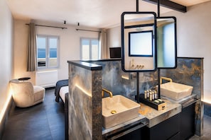 Suite outdoor Tub Sea View | 1 Schlafzimmer, schallisolierte Zimmer, kostenloses WLAN, Bettwäsche