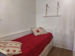 Room - 50m from resort center, Ground floor, tv, 24m², Peisey-Vallandry (Landry)