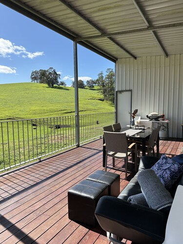 Tanjanerup Chalets "Winston"
Farm Stay. Meet Larry, Clementine, Lady & Floss