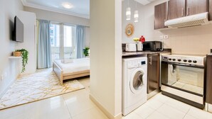 Unclassified image, 5 of 10, button - Elite LUX Holiday Homes - Fabulous Studio - Access to Beach Metro in Dubai Marina (Dubai)