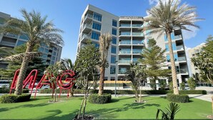 Apartment | 1 bedroom - Elite LUX Holiday Homes - Cozy Modern 1BR in Dubai South (Dubai)