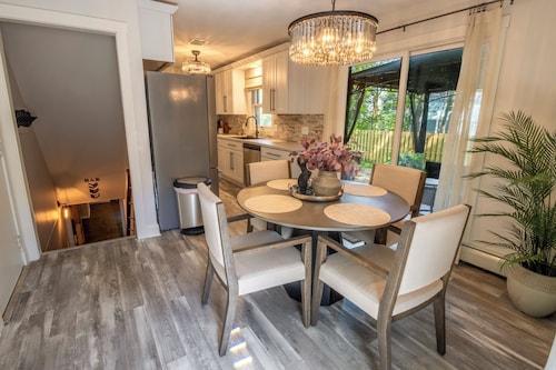 Pet Friendly - walk to lake Michigan w/ Backyard & Fire Pit