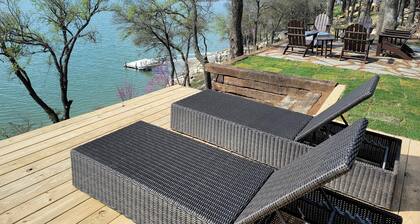 New Best Location Spectacular Views Dock Arcade