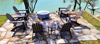 New Best Location Spectacular Views Dock Arcade