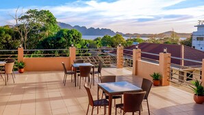Rooftop terrace - DIANNA'S INN (Coron)