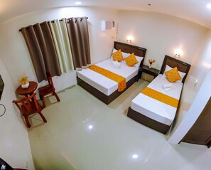 Deluxe Triple Room, Multiple Beds, Private Bathroom - DIANNA'S INN (Coron)