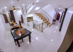 Télévision à écran plat