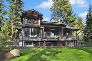 Exterior - Luxury Awaits! Experience Suncadia#1 6BR/5.5BA-On the Course! (Cle Elum)