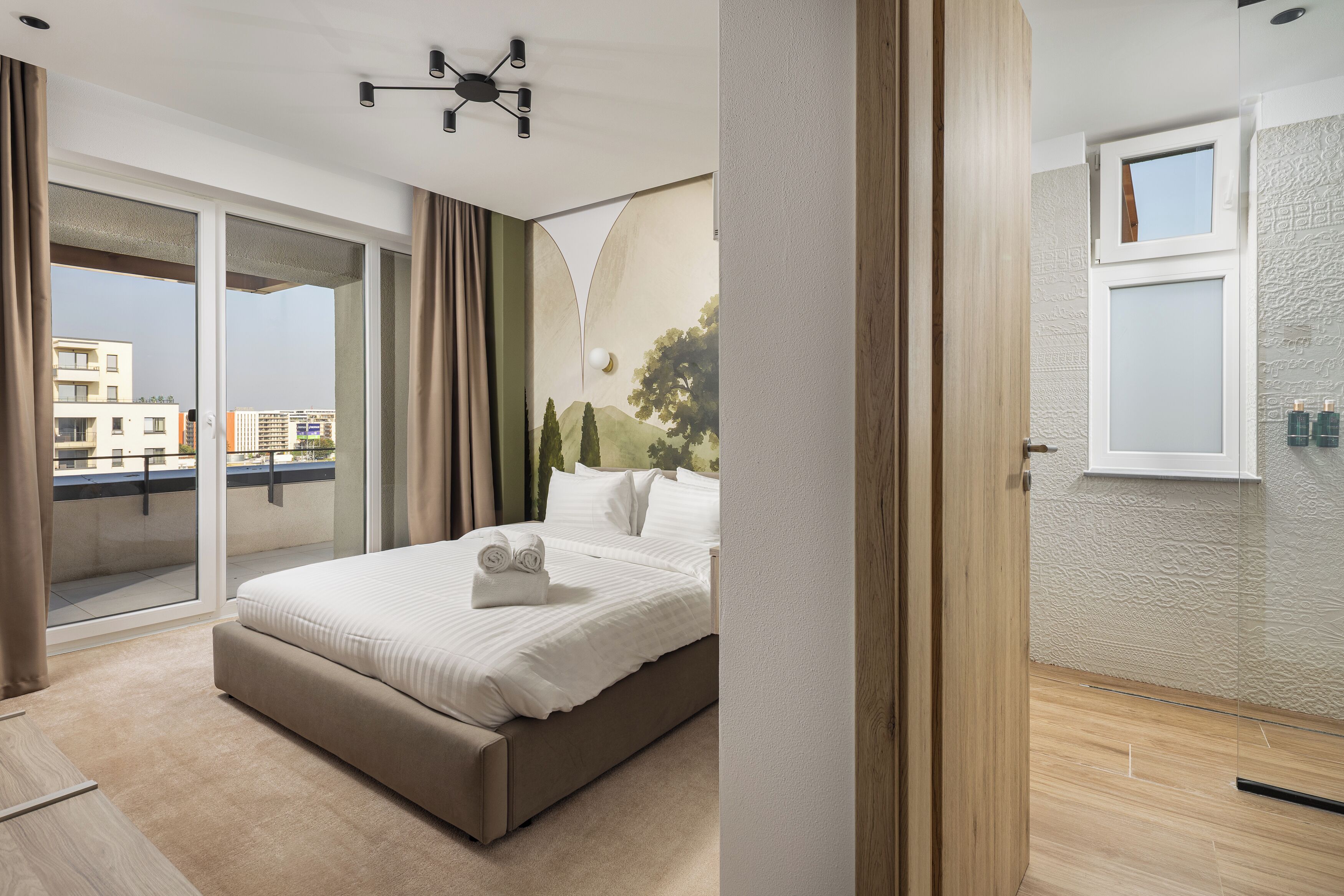 Luxury Penthouse, 3 Bedrooms | Premium bedding, laptop workspace, blackout drapes, soundproofing