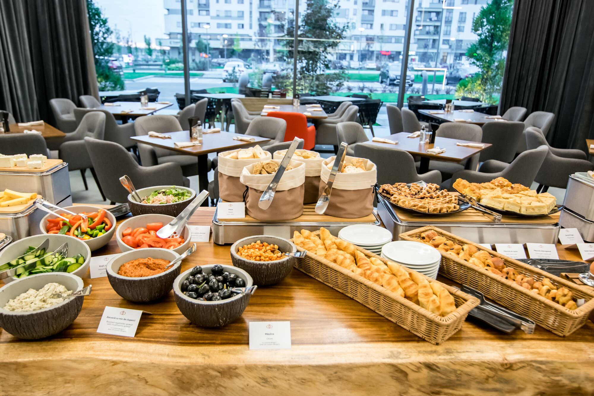 Morgenmadsbuffet hver dag (70 RON pr. person)