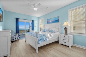 7 bedrooms, iron/ironing board, free WiFi, bed sheets - Marlin View: Oceanfront w/ Pool, Walk to Dining (Garden City)