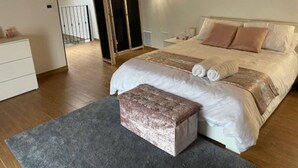 House | 2 bedrooms, iron/ironing board, WiFi (free), bed sheets - Beautiful Retreat in the Heart of Piedmont Wine Country (Strevi)