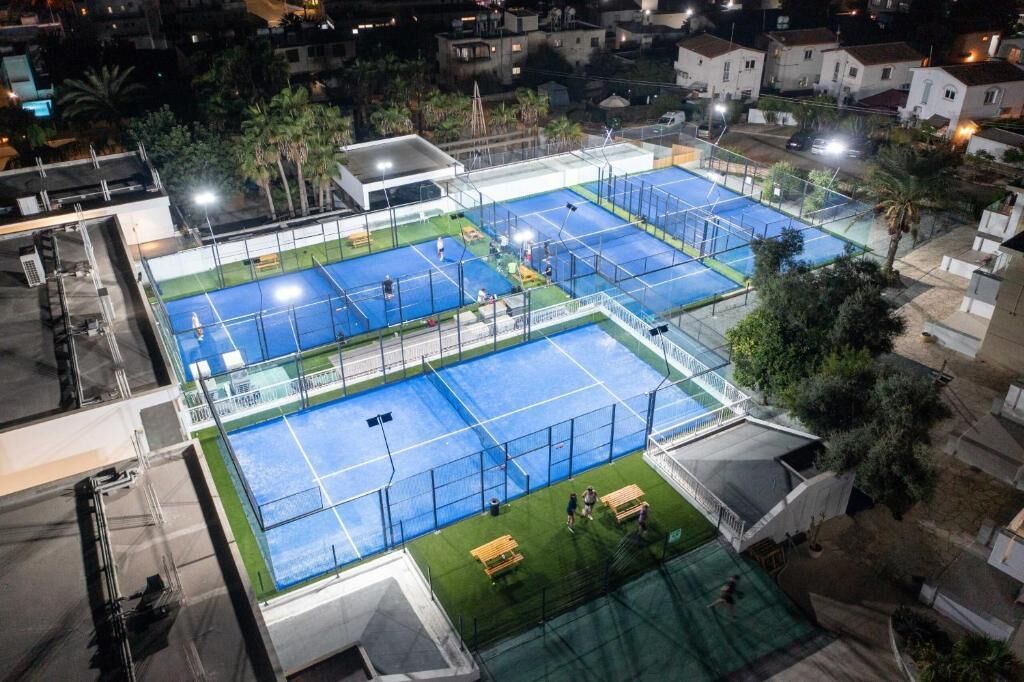 Tennis court