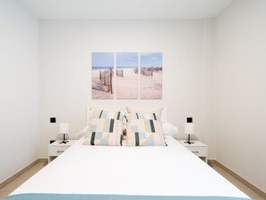 1 chambre, fer et planche à repasser, Wi-Fi gratuit, draps fournis