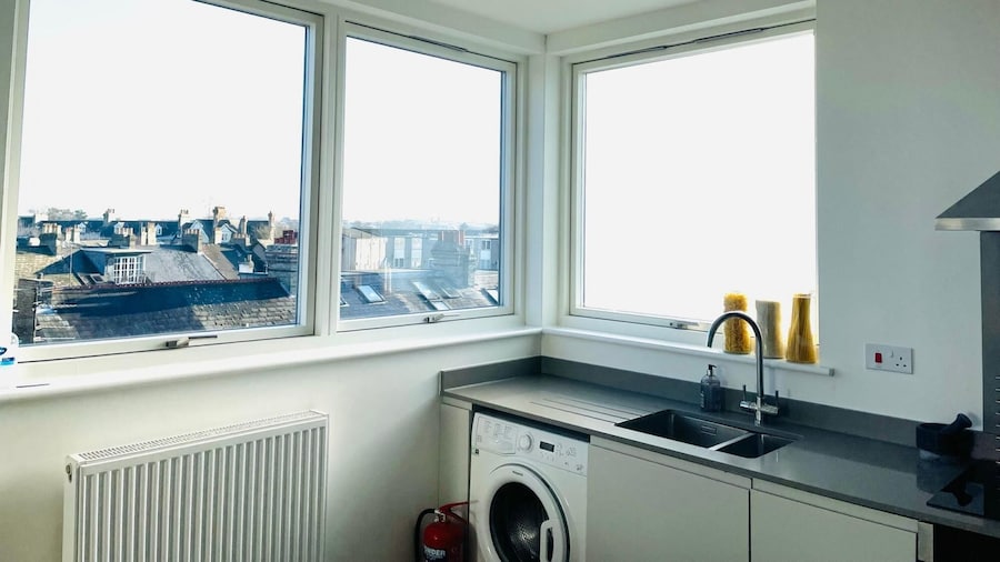 Diamond Penthouse in Cambridge