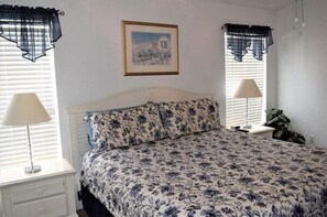 Exterior - Beautiful 4 Bedroom Pool Home by Disney (Kissimmee)