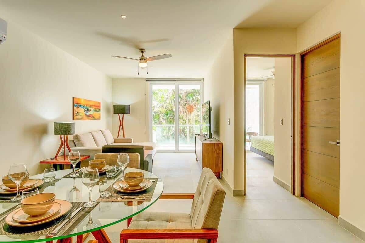 Beach Club & 5 Rooftop Pools With Private Jacuzzi - Akumal