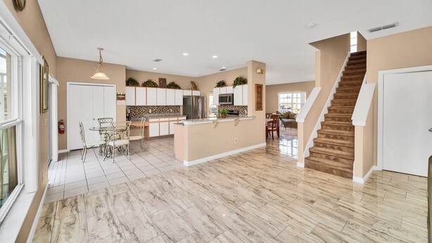 Exterior - Great Rooms for Kids, Luxury Layout and Foosball! (Davenport)