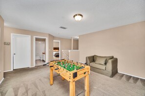 Exterior - Great Rooms for Kids, Luxury Layout and Foosball! (Davenport)
