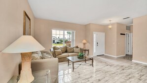 Exterior - Great Rooms for Kids, Luxury Layout and Foosball! (Davenport)