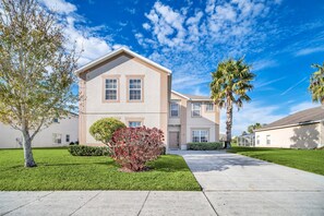 Exterior - Great Rooms for Kids, Luxury Layout and Foosball! (Davenport)