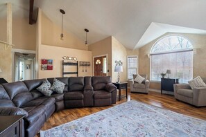 3 bedrooms - Backyard Oasis Close to Town Fast Wi-fi Quiet (Bend)