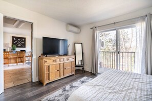 Apartment | 1 bedroom - Walk to Downtown Bend River Fireplace Quiet (Bend)