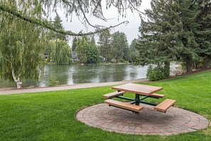 Apartment - Walk to Downtown Bend River Fireplace Quiet (Bend)