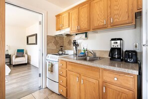 Apartment | 1 bedroom - Walk to Downtown Bend River Fireplace Quiet (Bend)