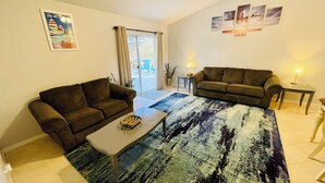 Exterior - Remodeled 3 Bed Pool Home With Lake Views (Davenport)