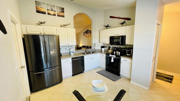 Exterior - Remodeled 3 Bed Pool Home With Lake Views (Davenport)