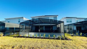 Exterior - Gated Luxury Resort Home With South Facing Pool (Davenport)