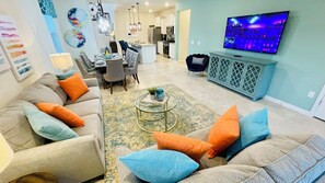 Exterior - Gated Luxury Resort Home With South Facing Pool (Davenport)