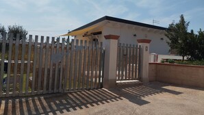 Exterior - Montescotano House (Villa Castelli)