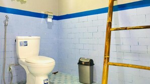 Basic Apartment | Bathroom - Ampik Batur (Kintamani)