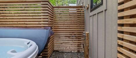 Bain à remous extérieur