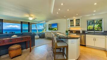 Fridge, oven, coffee/tea maker, toaster