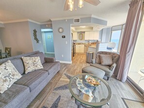 Living area - 204b 2 Bedroom Condo (Myrtle Beach)