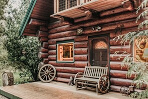 Property grounds - 11sl - Wi-fi - No Pets Log Cabin - Sleeps 7 2 Bedroom Cabin by Redawning (Deming)