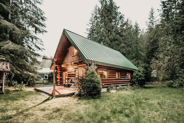 Exterior - 11sl - Wi-fi - No Pets Log Cabin - Sleeps 7 2 Bedroom Cabin by Redawning (Deming)