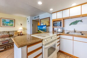 Private kitchen - Kihei Beach, #507 1 Bedroom Condo by RedAwning (Kihei)