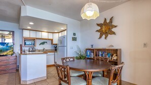 Dining - Kihei Beach, #507 1 Bedroom Condo by RedAwning (Kihei)