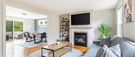 TV connectée, cheminée